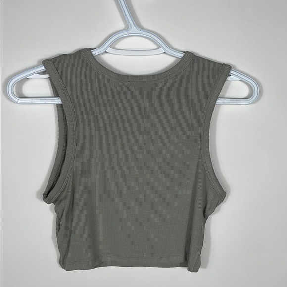 UNLABELED Ribbed Sleeveless Top - Picture 4 of 5